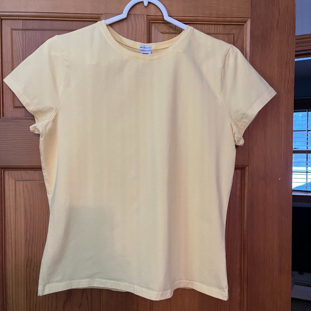Bright yellow, Gap, size large, short sleeve jersey